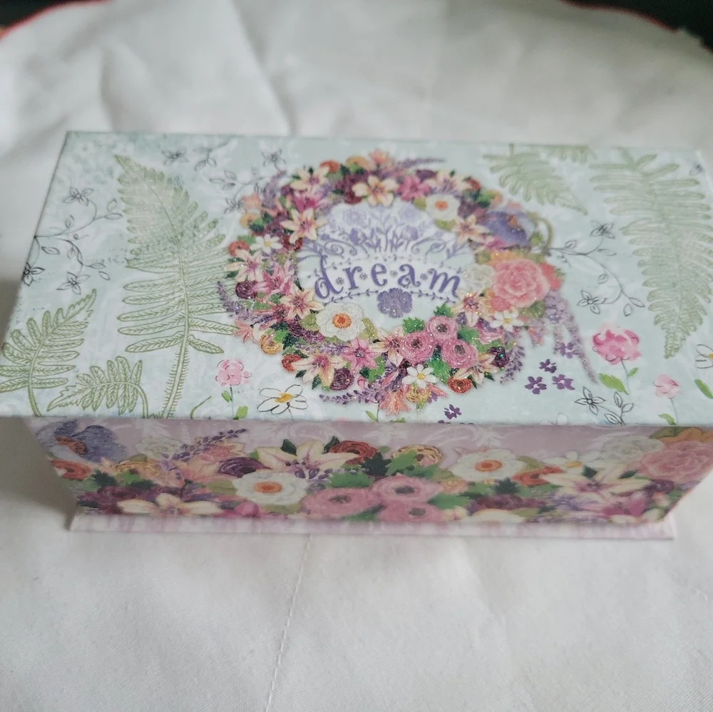 Music Box - Picture 10 of 10